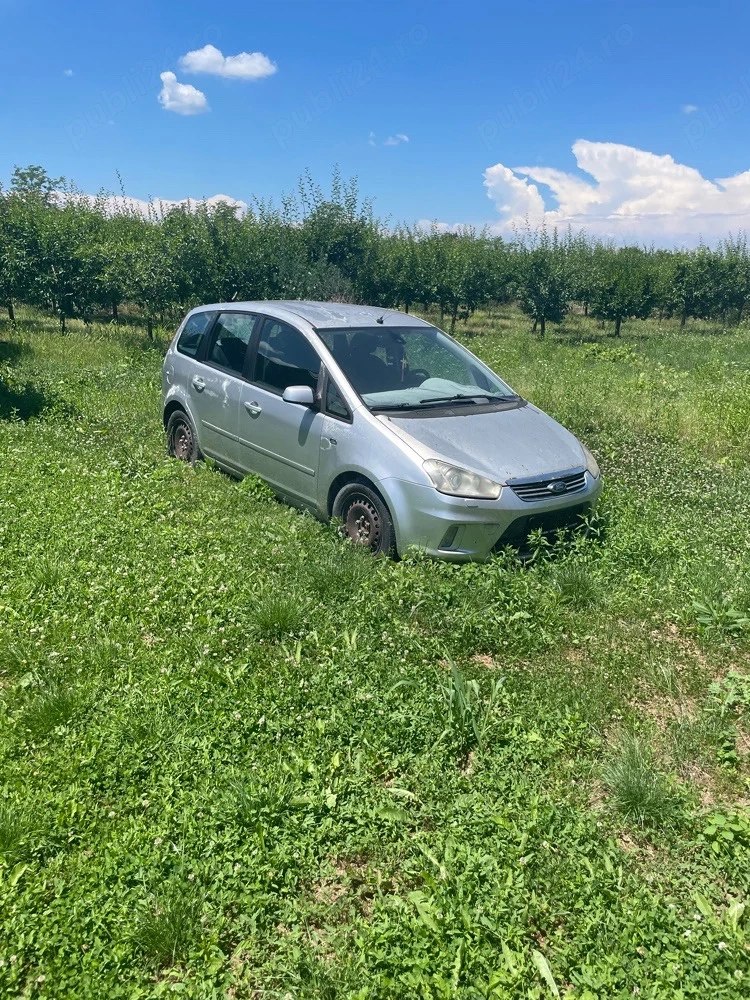Dezmembrez vând Ford cmax