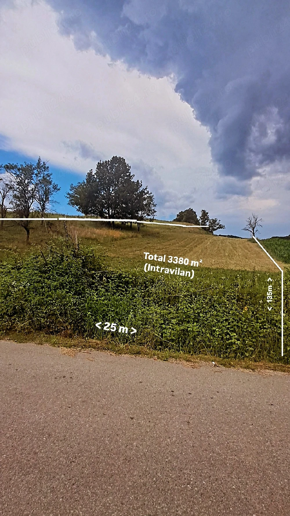 Vând teren intravilan 3380 mp  