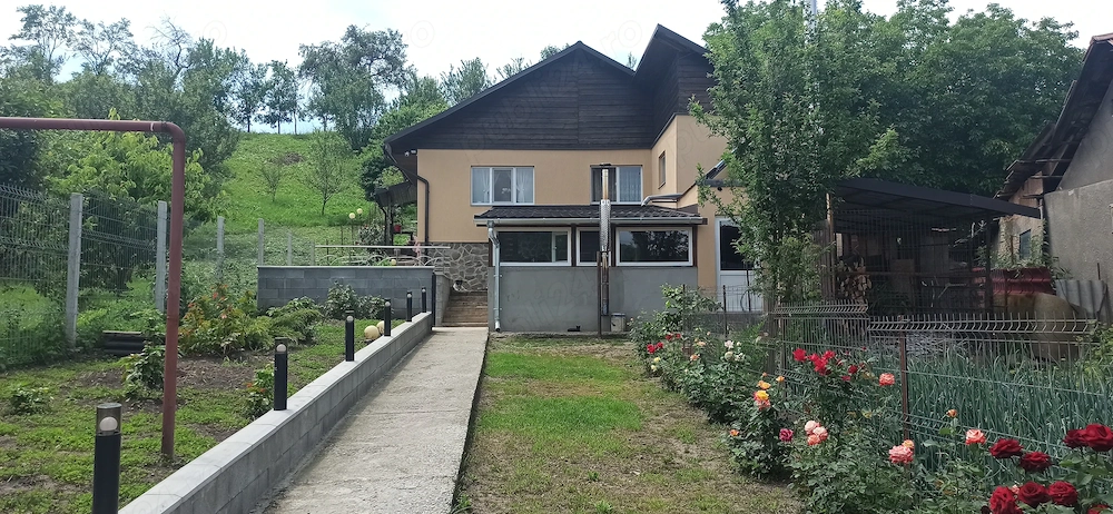 Vând casă construcție noua 