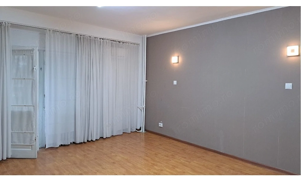 Apartament 3 camere zona Decebal