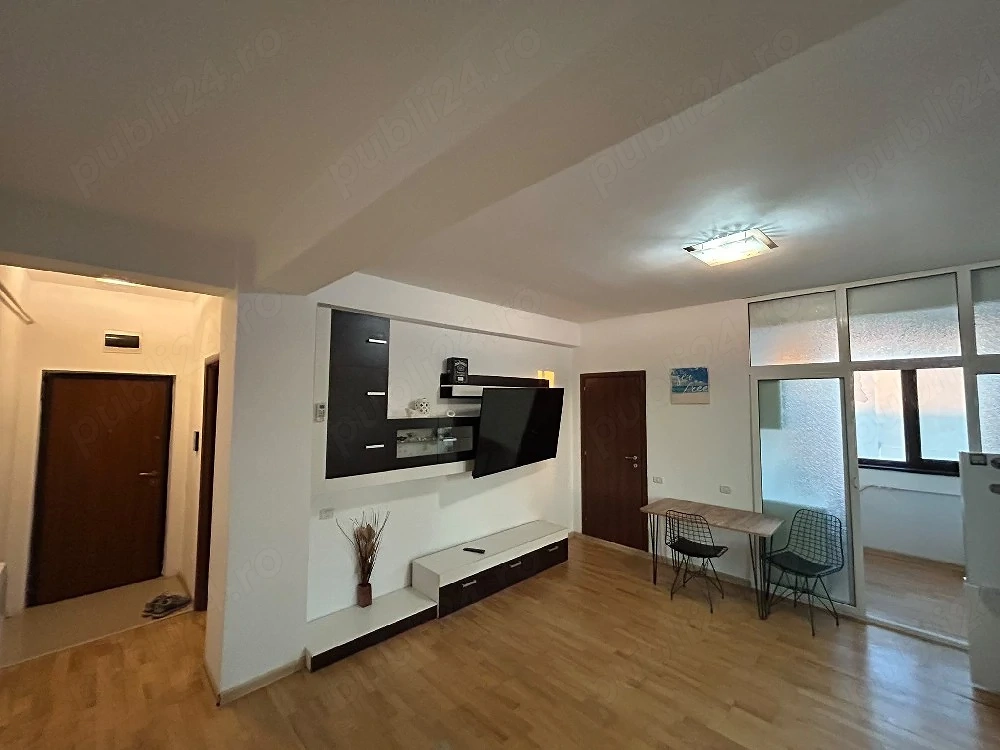 Inchiriez Apartament Mamaia Nord - 200 m de plajă
