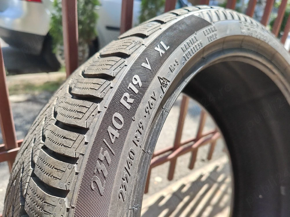 Anvelope în perfecta stare 235 40 r19 XL 
