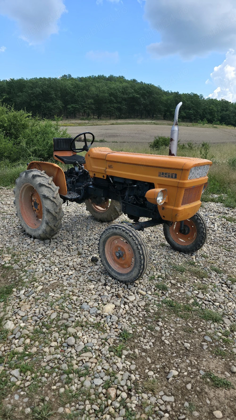 Tractor FIAT 250