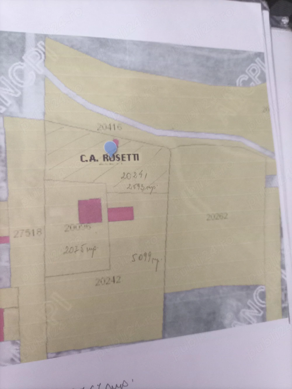 Vând teren intravilan 
