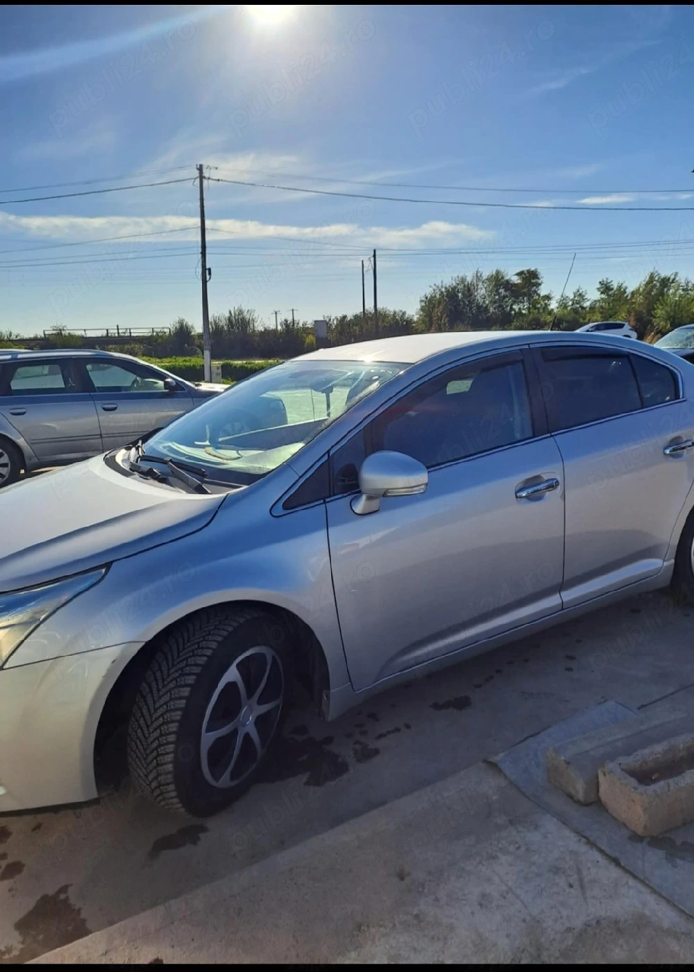 Vând Toyota Avensis