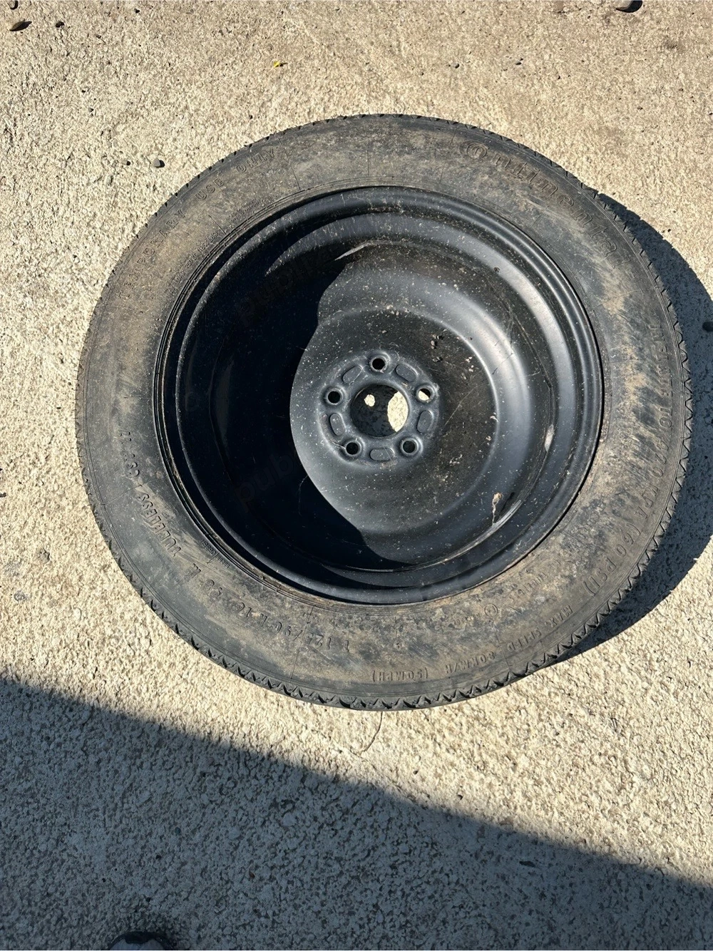 roată de rezervă de tip "slim" (îngustă) 