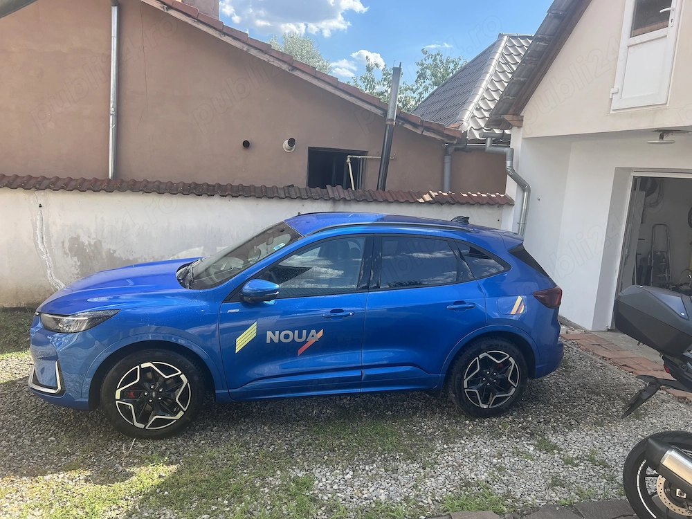 Vand Ford Kuga ST-Line,2025,1,5benzina,186CP,17.000km