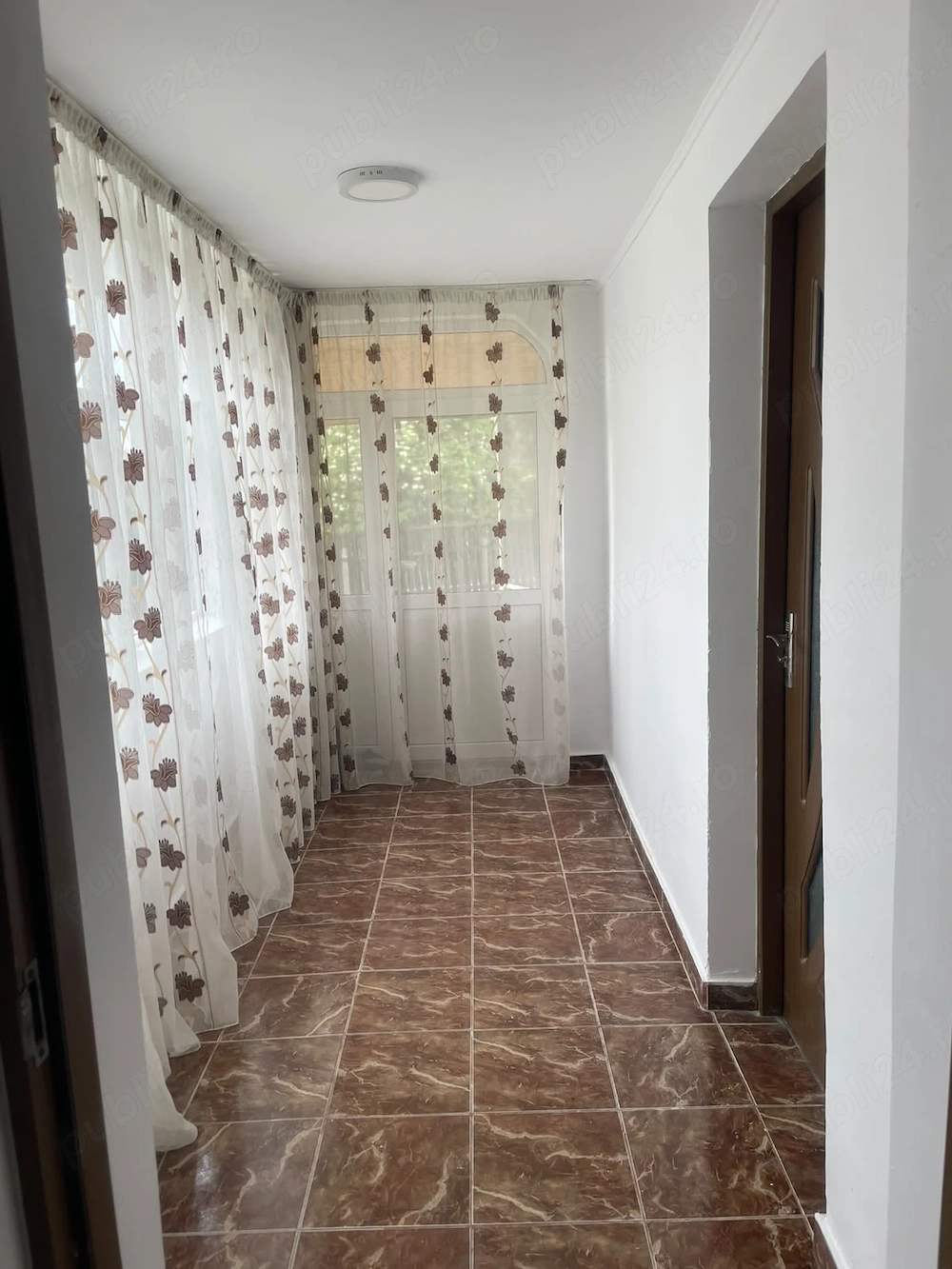 Vand casă Calinesti, gata de mutat