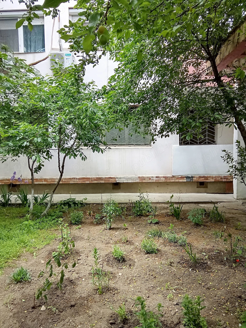 Apartament 2 camere semidecomandat 