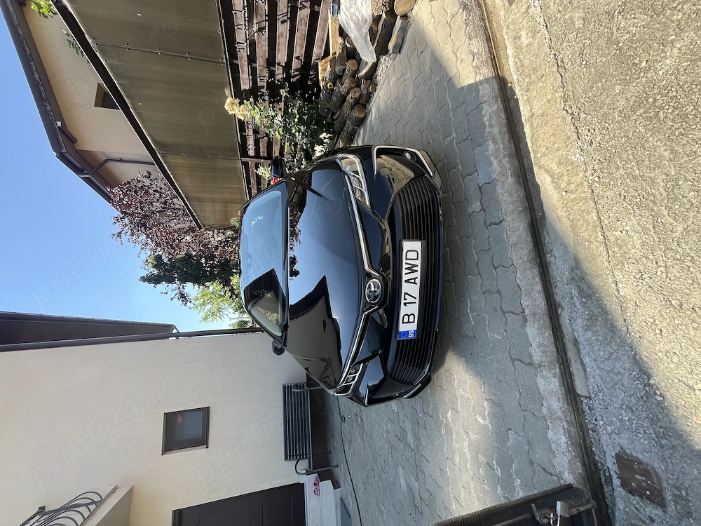 Toyota Corolla Hybrid an 2022 cu Raport Car Vertical 