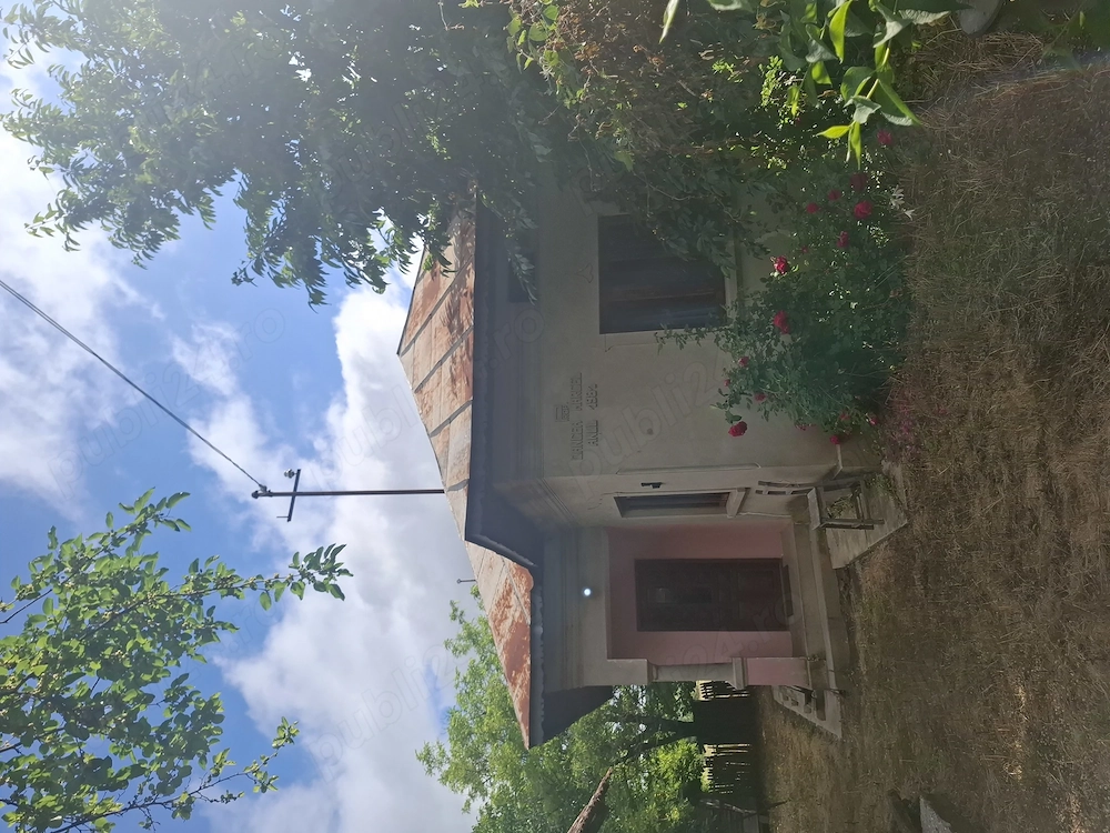 Casă de vânzare în Vulpeni