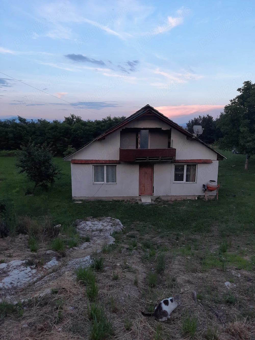 Casa 120 m pătrați și teren vânzare 29 de arii