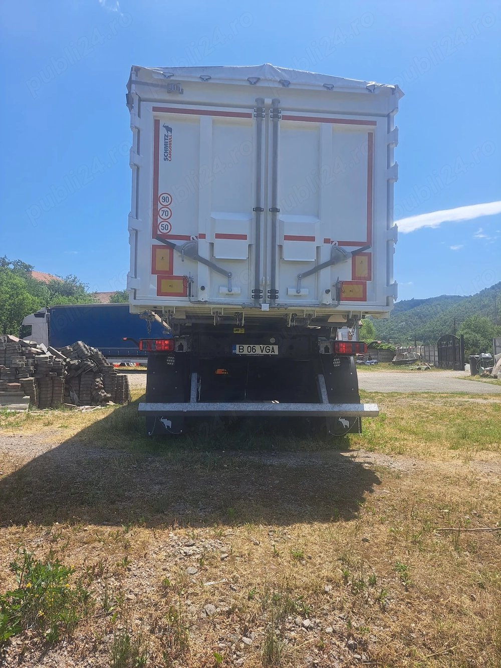 vand cap tractor MAN si bena cereale