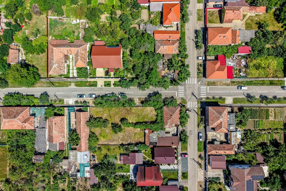 CASĂ PE TEREN GENEROS DE 1.018 MP | 2 FRONTURI | BUJAC