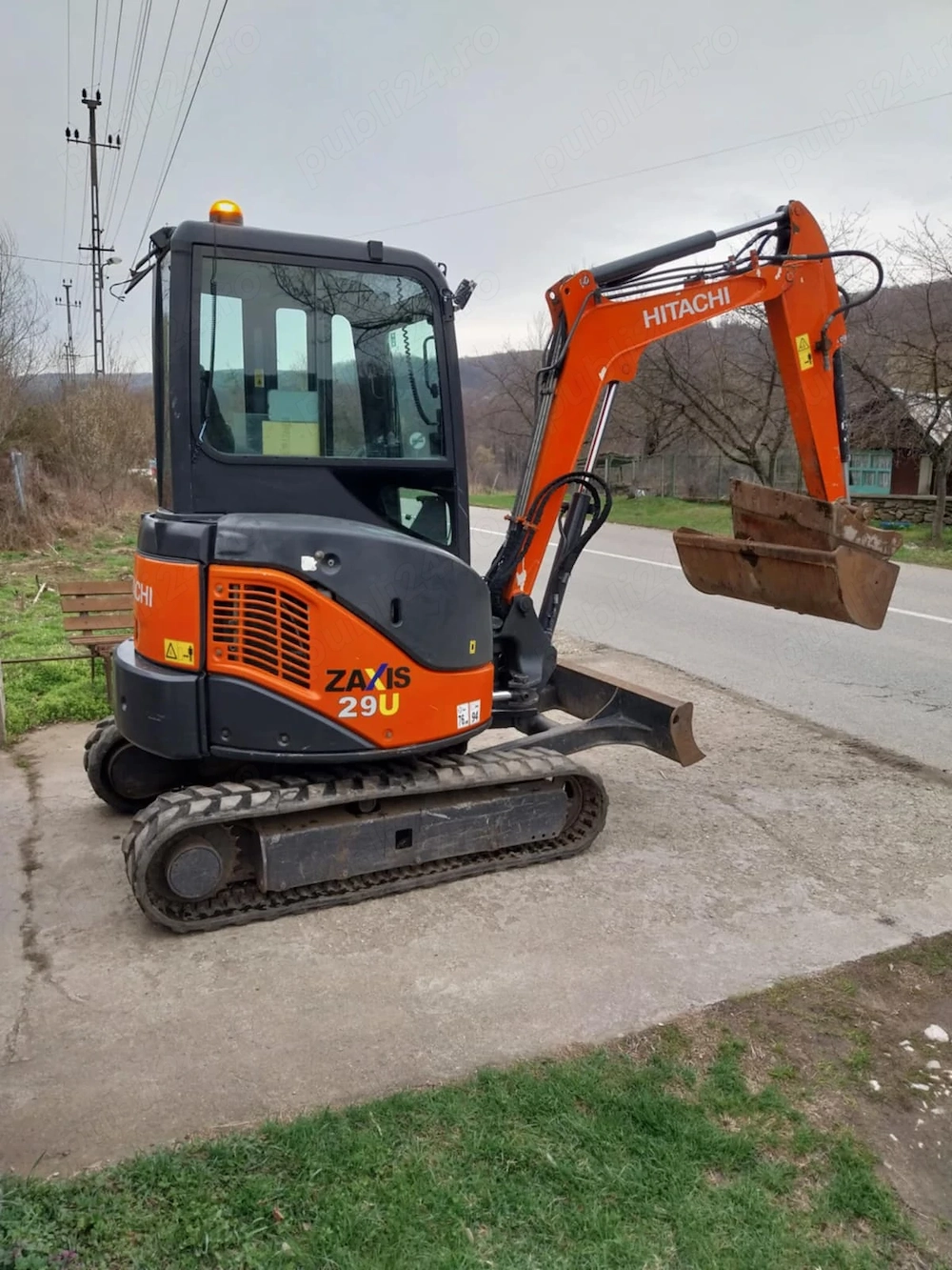 Vând miniexcavator HITACHI ZAXIS 29U 3.0Tone 