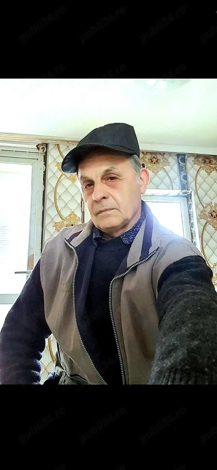 caut loc de muncă, ca stivuitorist,sau paznic.