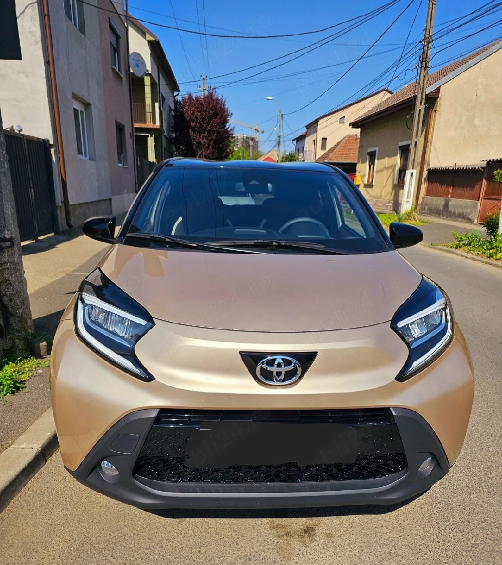 Vând Toyota Aygo X