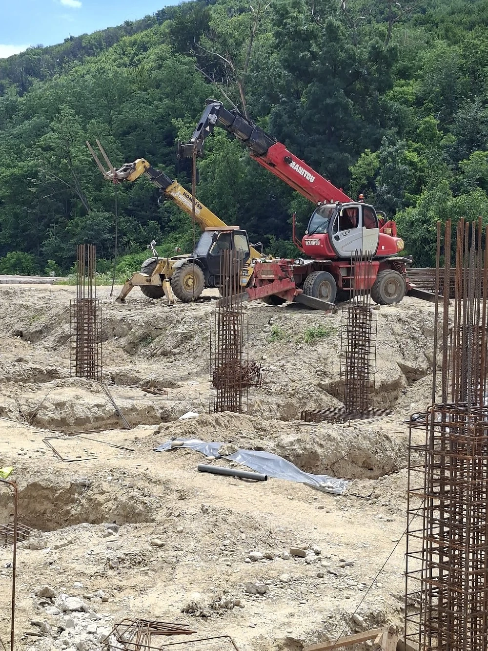 Firmă de construcții angajeaza operator manitou. 