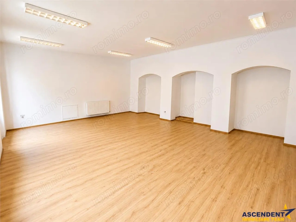 Spatiu comercial  birouri, costurile utilitatilor incluse, Ultracentral,Targu-Mures