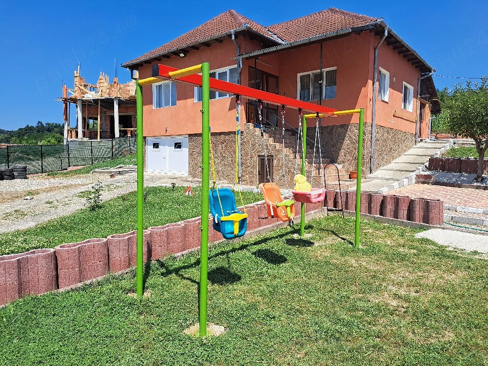 Inchiriez casa Mihaesti