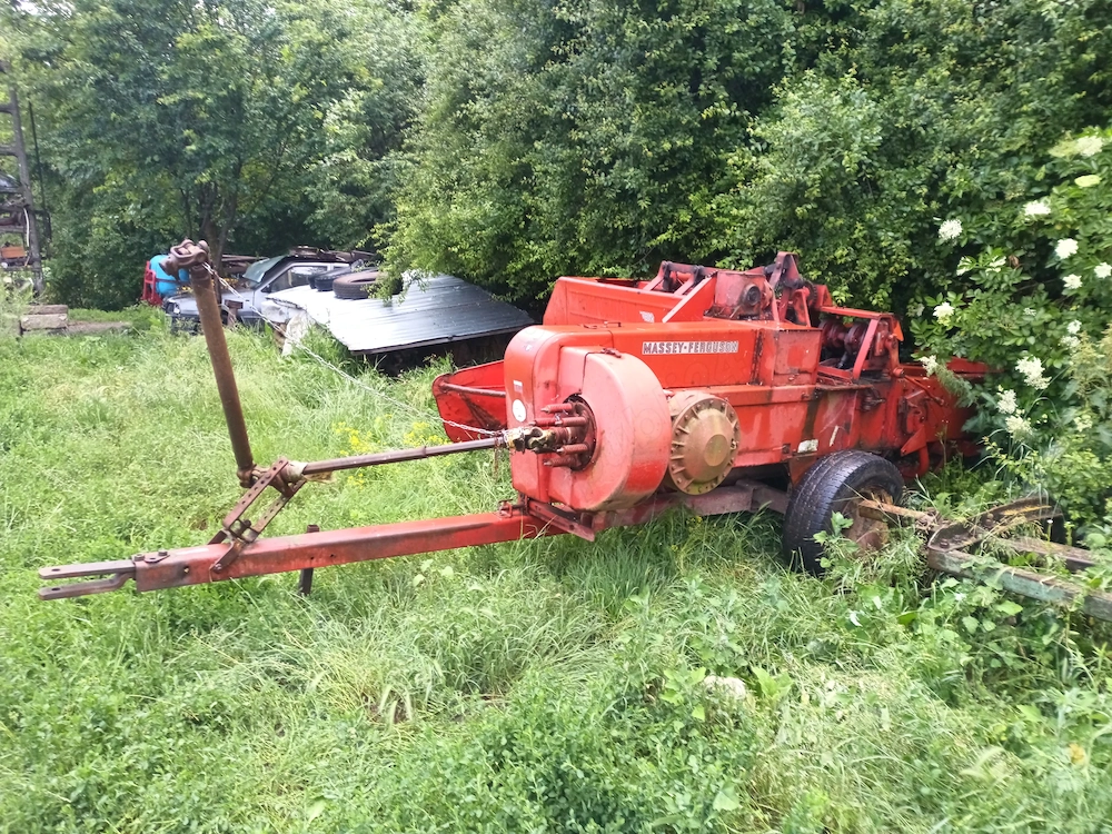 Presa de balotat model Massey-Ferguson