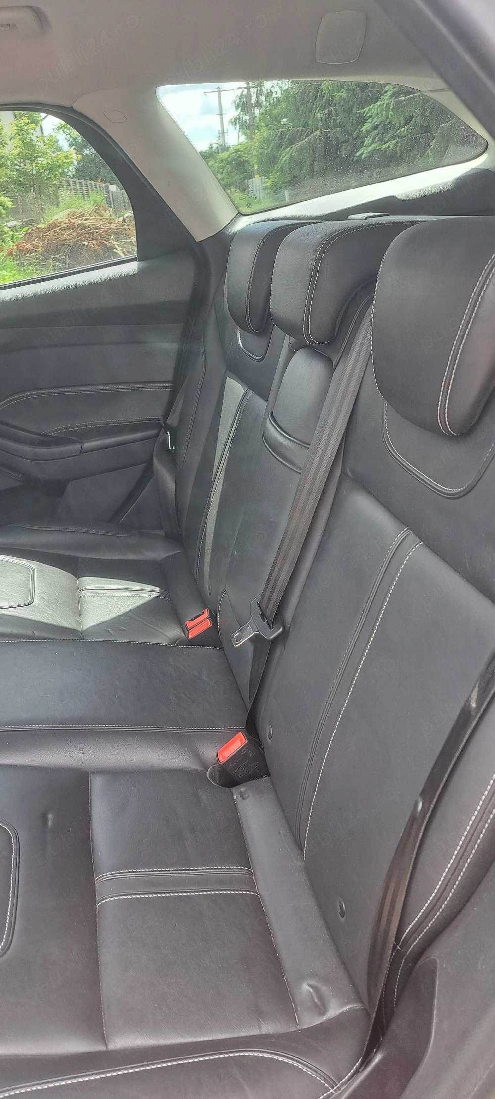 vând sau schimb Ford focus 2013