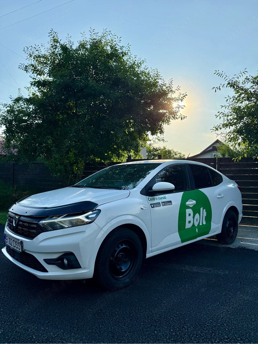 Dacia Logan 2022   1.0 TCe + GPL de fabrica   Navigatie   Aer functional , Geamuri și oglinzi elec +