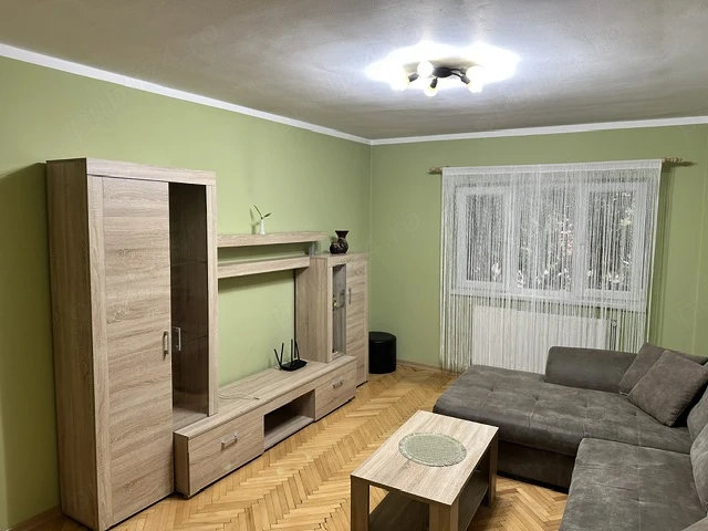 Inchiriez apartament in zona Lipovei