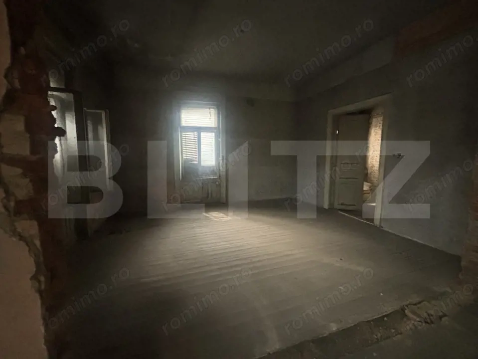 Casa de vanzare, 4 camere, 204 mp, 574 mp teren - Simleu Silvaniei