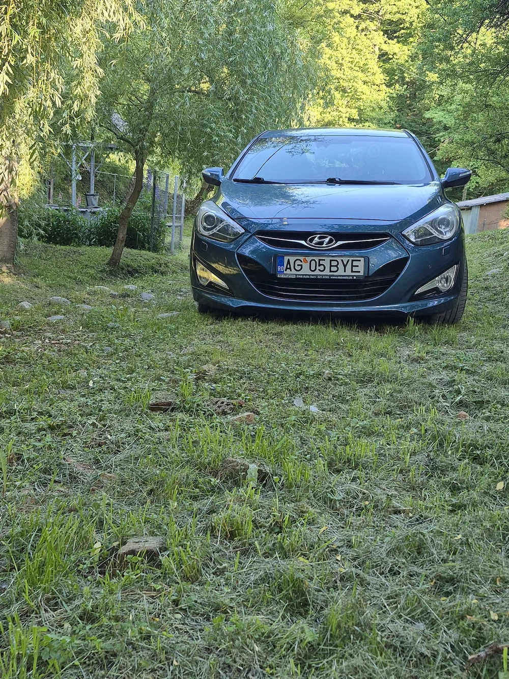 Se vinde Hyundai i40,full option an 2012,diesel,6500 euro