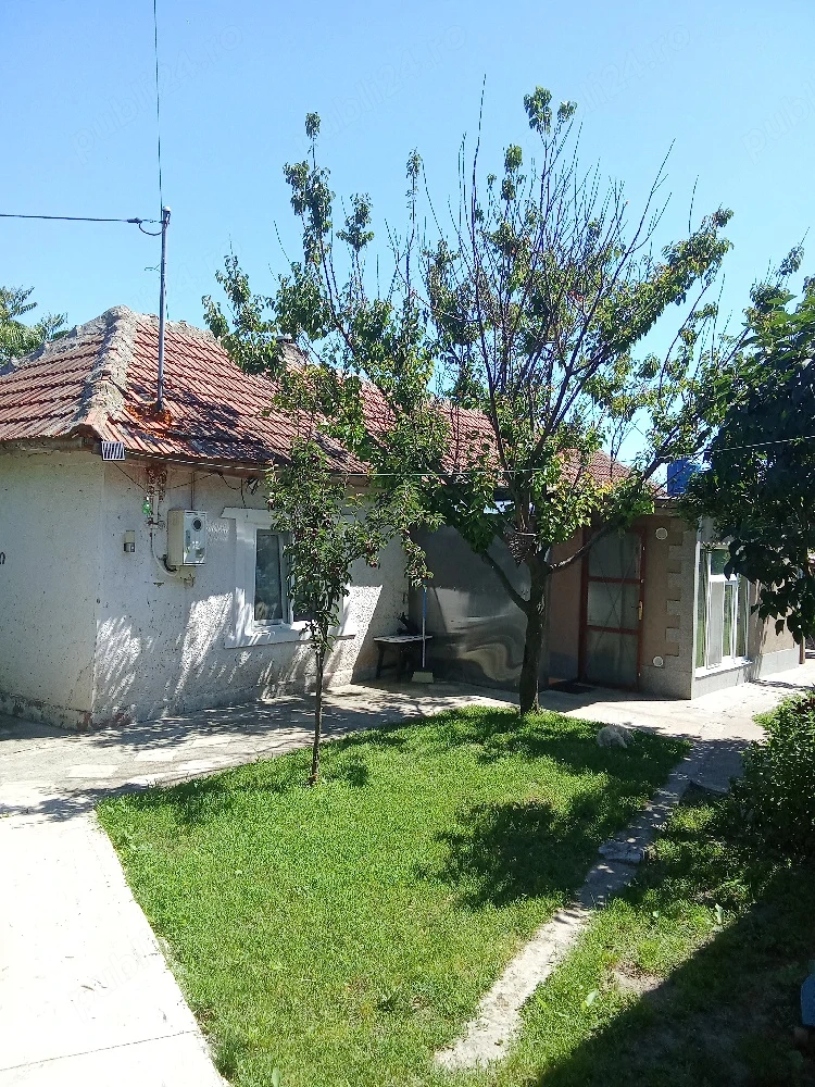 casa cu teren de 650 mp si gaz in Moșneni, com. 23 August, aproape de mare.