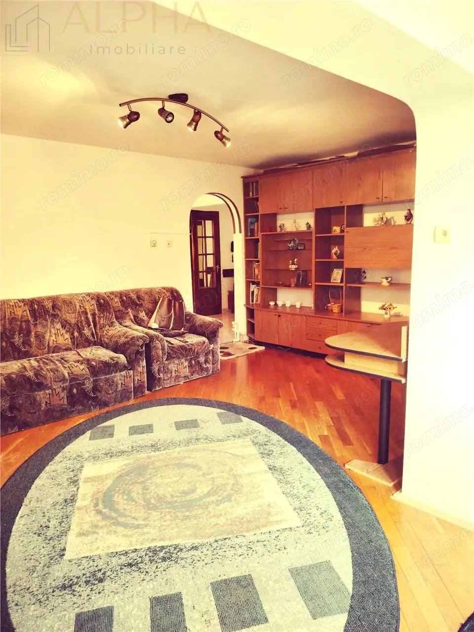 Apartament 3 camere , Parter , Str. Garoafei , jud B-N, Bistrita