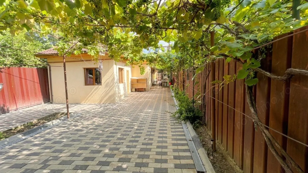 Casa 3 camere | 2 min Metrou Laminorului | Teren 241 mp | Renovata complet