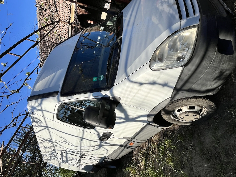 Vând microbuz   autoutilitară Iveco Daily 3.0 Diesel