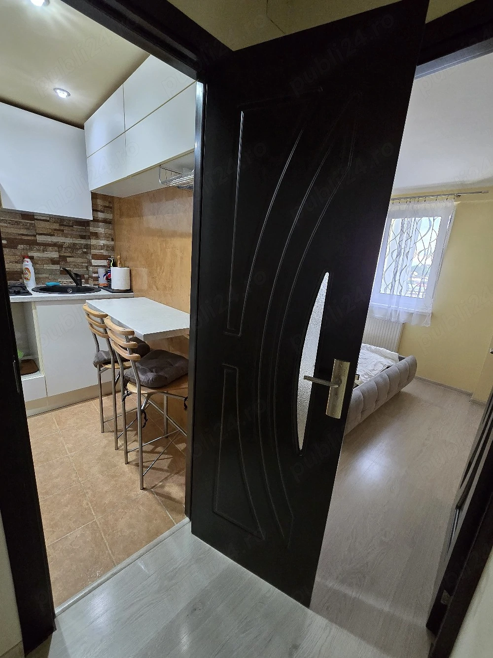 Apartament DEVA|2camere|decomandat|42mp|et.3 cu lift|renovat|modern 