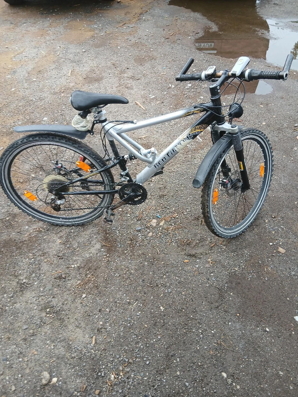 vând bicicleta 