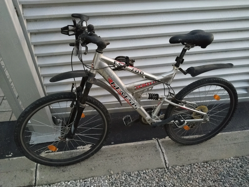 Bicigleta Mountainbike 26 Inch Aluminium Genesis FST 700