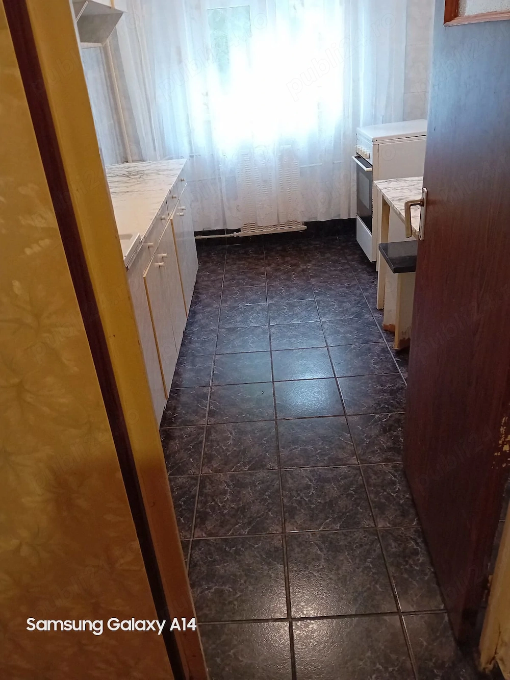 PROPRIETAR - Vand apartament 2 camere decomandat, Titan-Pallady, Circa 13 Politie