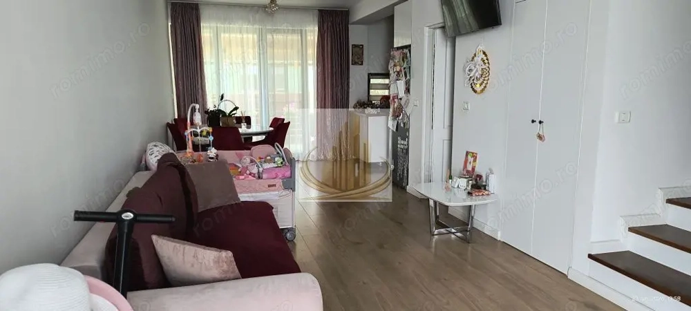 Casă înșiruită, 3 cam, 2 bai 80mp | Zona Cora Dumbrăvița |