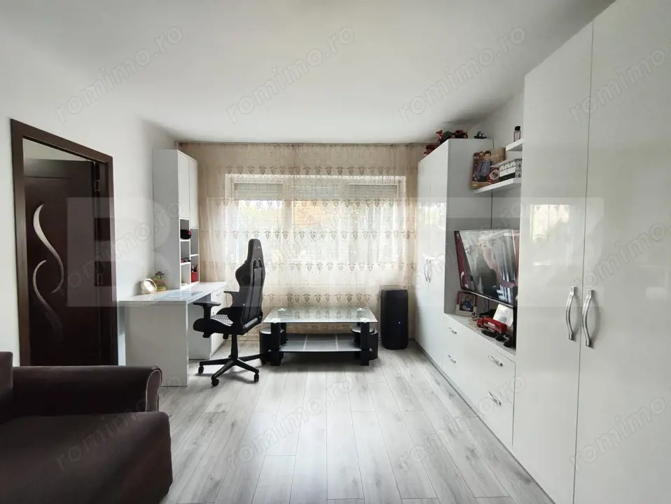 Apartament 2 camere, de vanzare, Velenta, parter, balcon inchis