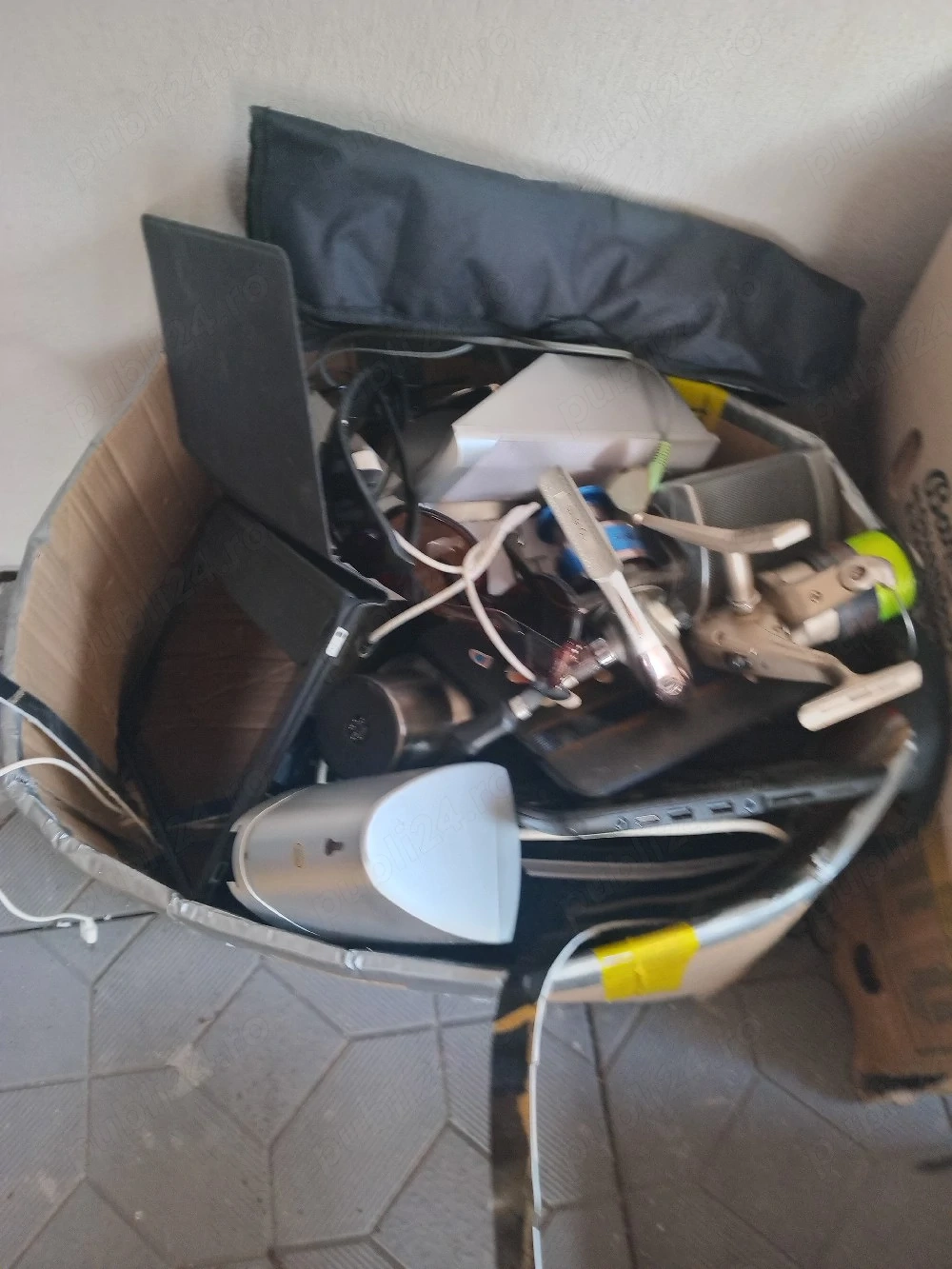 o gama larga de electronice 