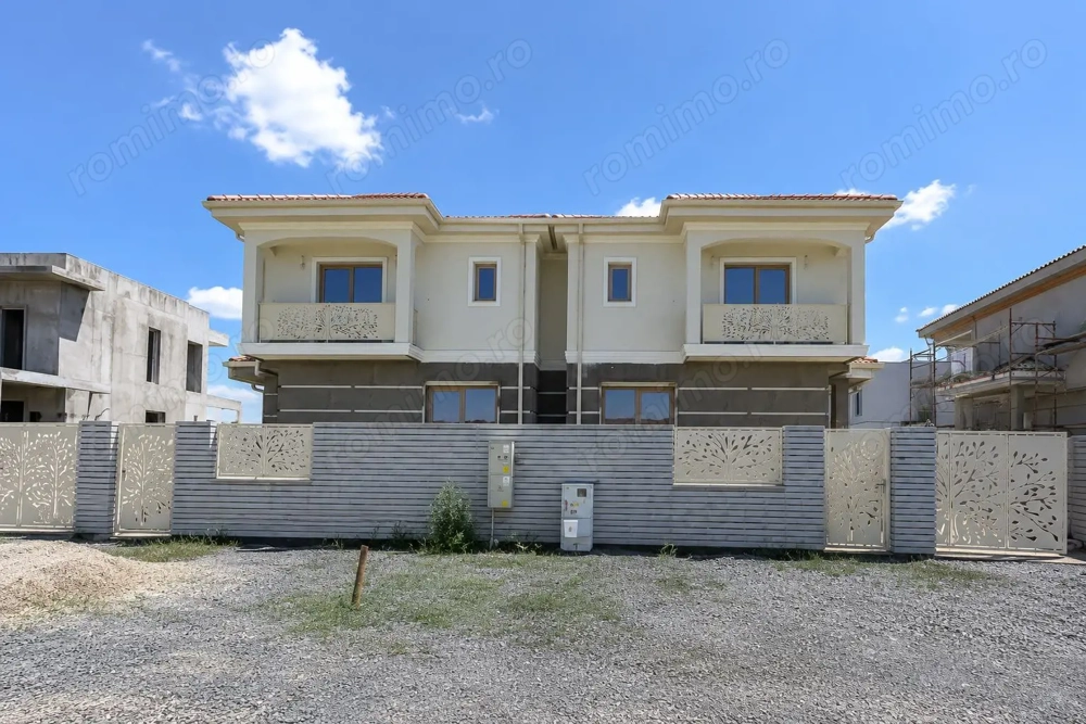 Duplex despartit prin camera tehnica 118mp/utili