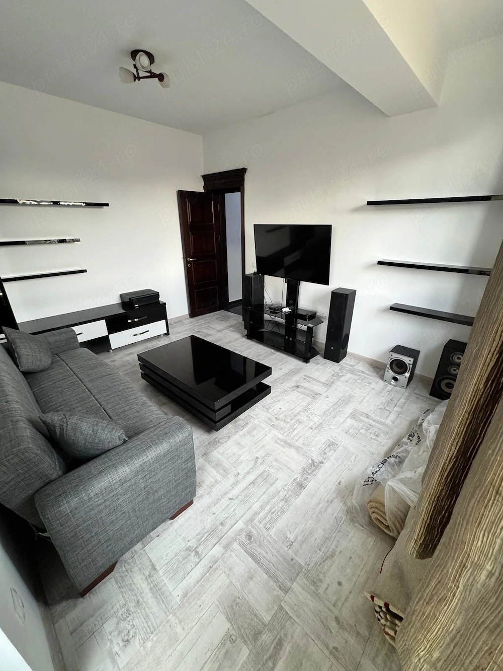 Inchiriez apartament 3 cam.decomandat, etj1, Moara de Vant