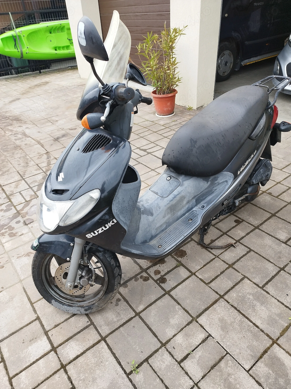 De vinzare Scuter Suzuki Hocuto 