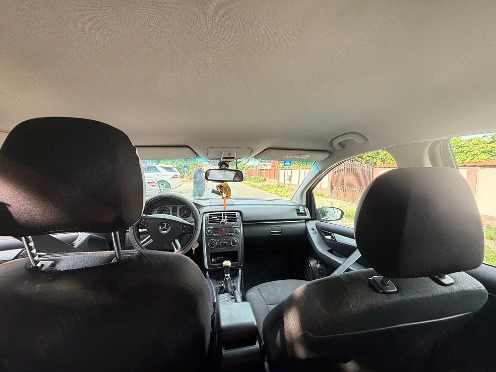 Vand Mercedes B200