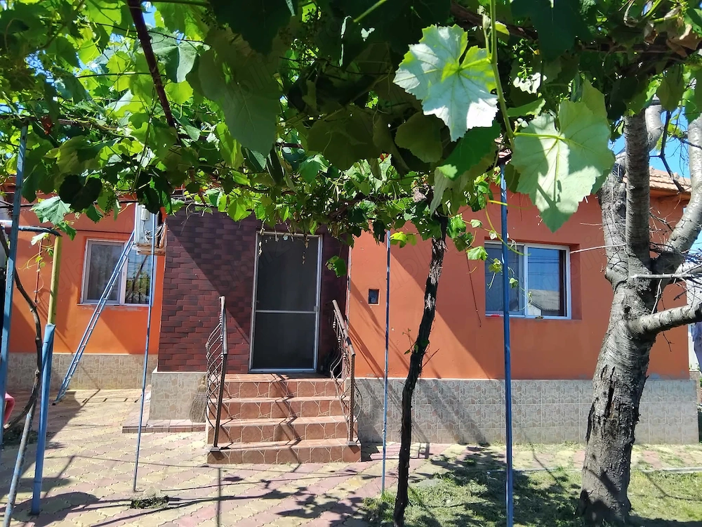 Casă de vânzare în Lumina