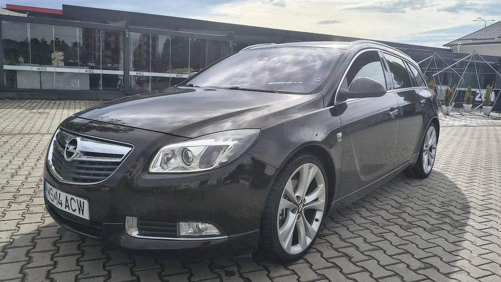 Opel Insignia Sports Tourer OPC Biturbo 195cp