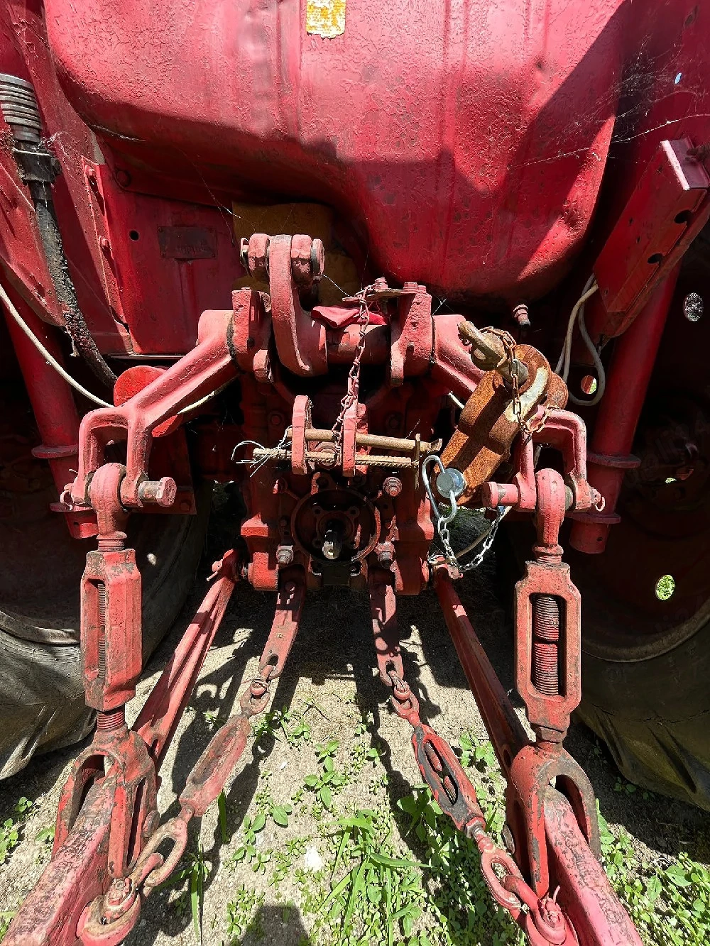 Tractor agricol 4x4