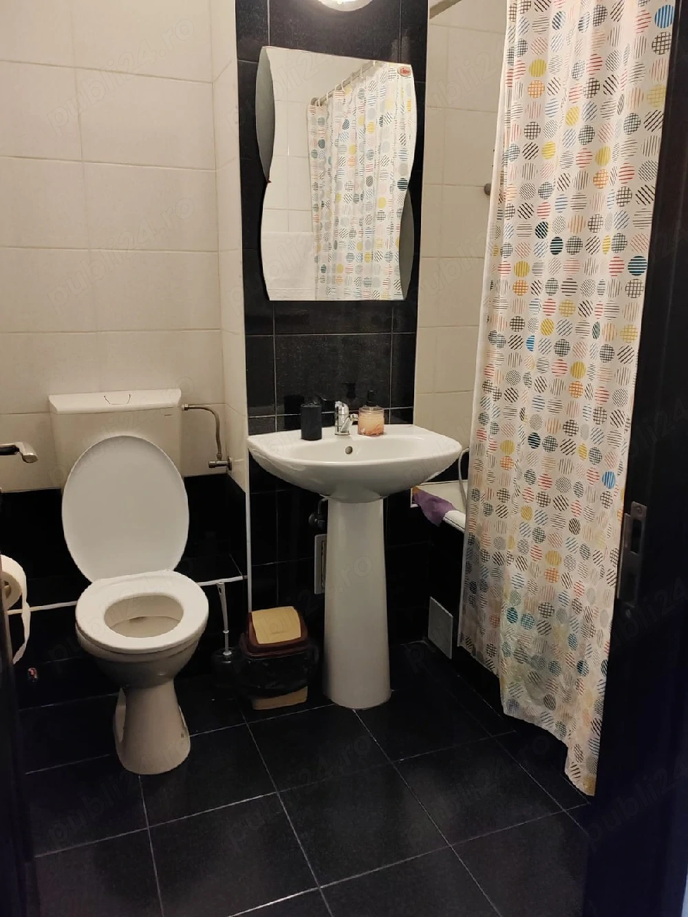 Garsoniera frumoasa,recent renovata. 