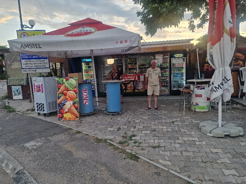 Fast food dotat si echipat gata de treaba.